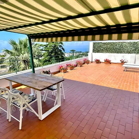 Attico Panoramico شقة