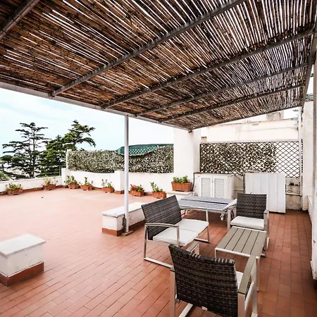 Attico Panoramico شقة